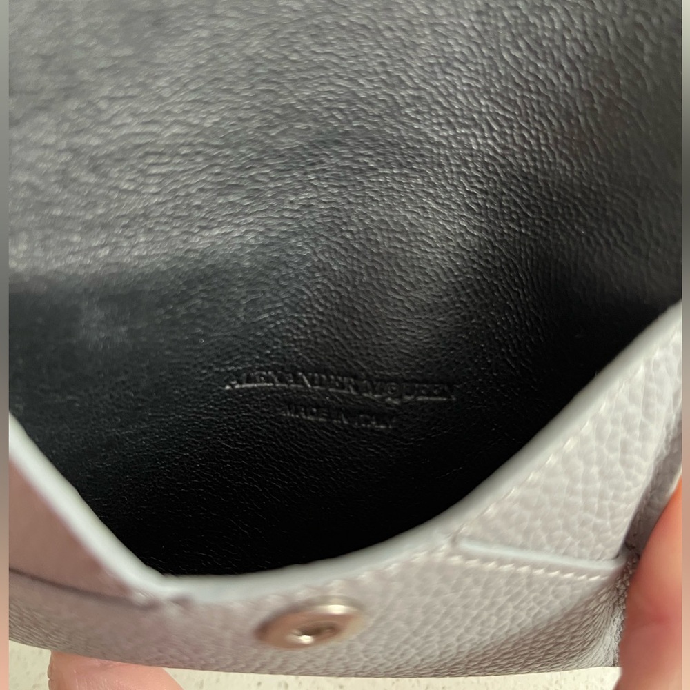 Alexander McQueen Grey Leather Envelope Card Holder - Picture 11 of 13